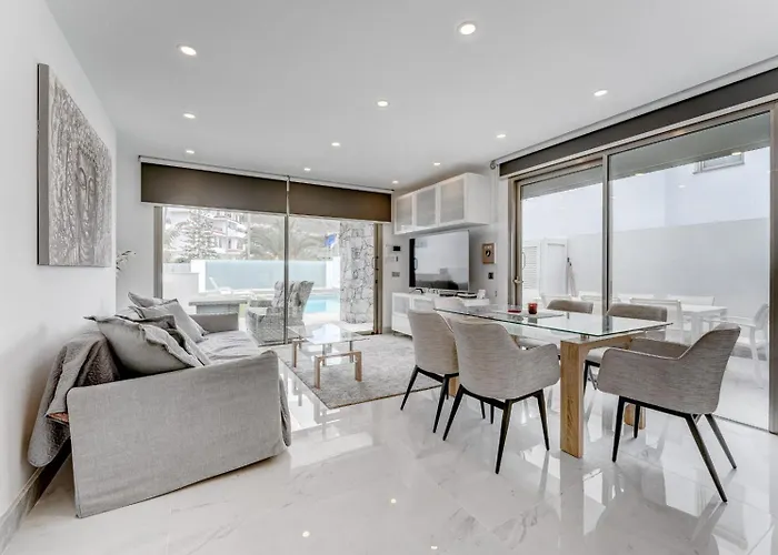 Вилла Karat Portofino Адехе